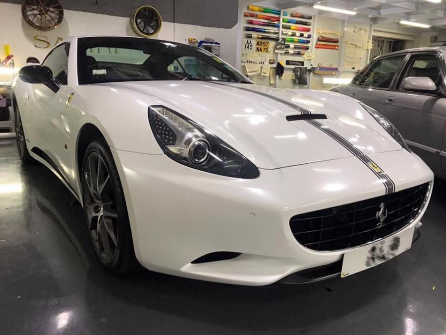 Ferrari California T Gloss Glitter White by Impressive Wrap (JP) '2017